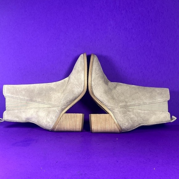 Marc Fisher Taupe Gray Suede Heeled Ankle Booties Women's Shoe Size 6.5-NEW - Picture 5 of 7